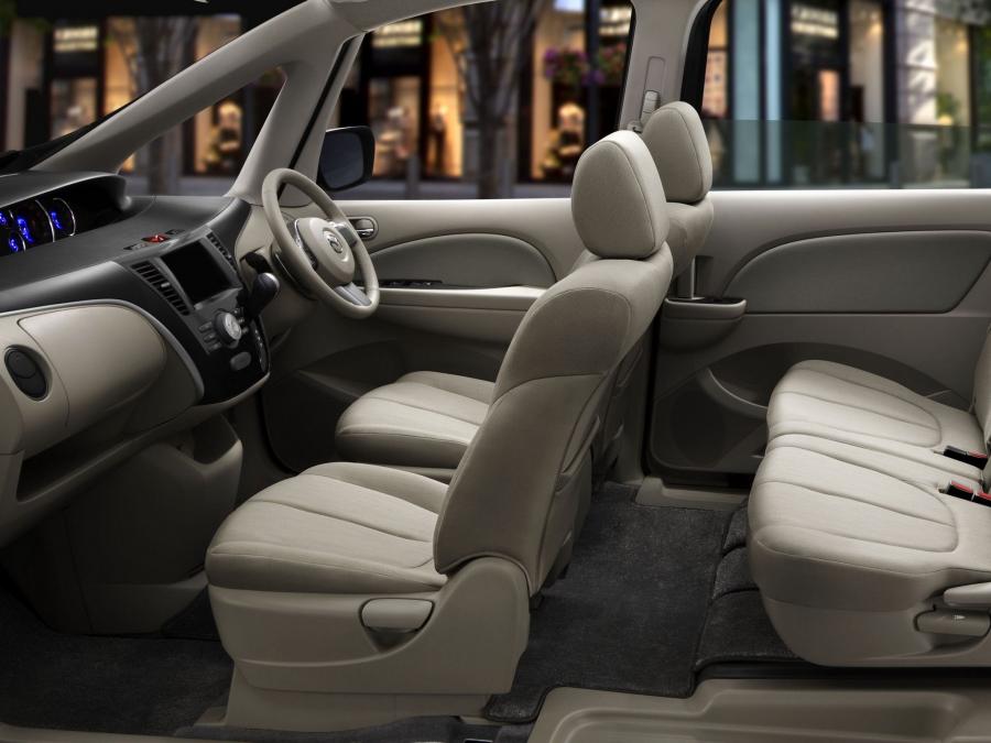  Mazda Biante GRANZ 2012 года  (фото 5 из 7)